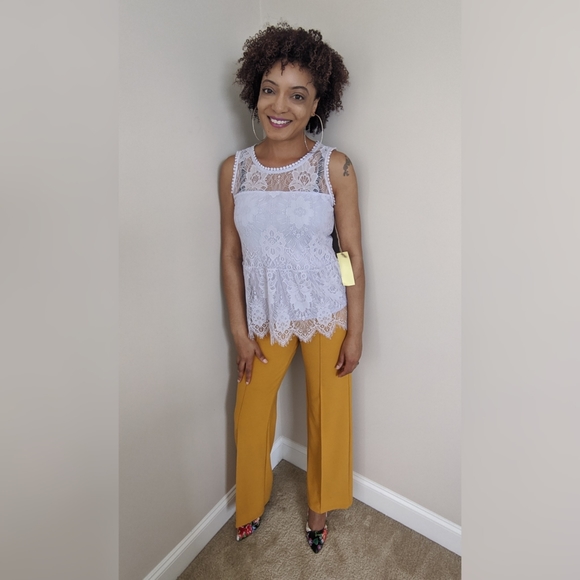 PRICE DROP Lace top - Picture 2 of 4